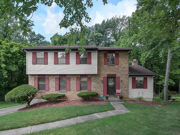 2nd image of 10561 Cranwood Ct