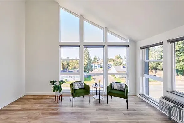 208 SE 148th Ave — Photo 10