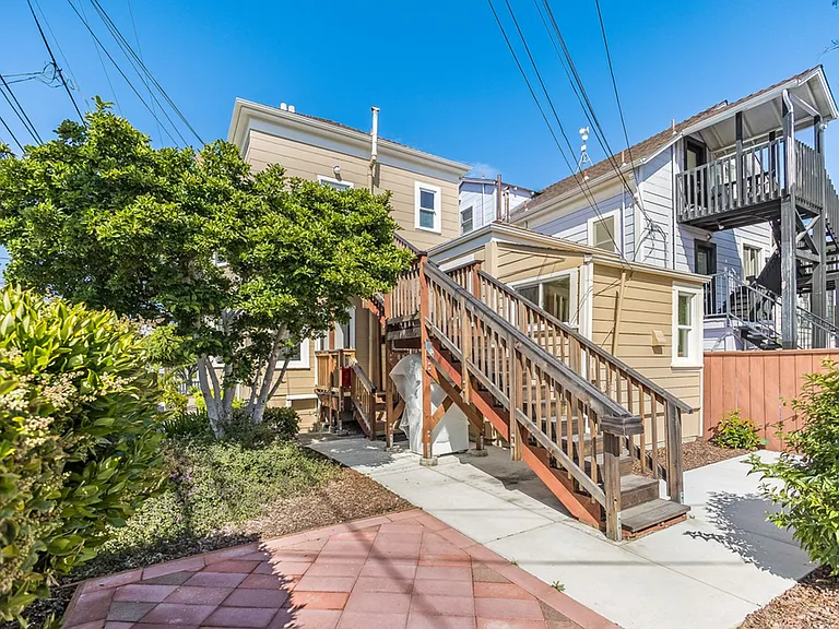 1718 Lincoln Ave - 1 bedroom | 1 bath | Lower front unit — Photo 12