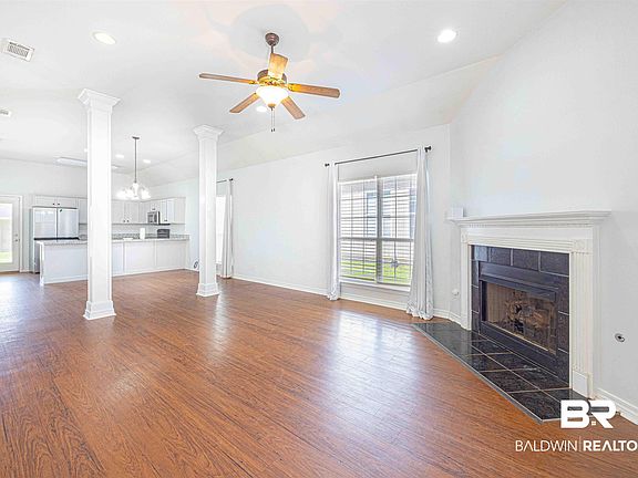 5th image of 16409 Trace Dr