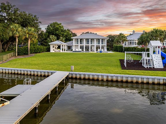 4th image of 122 Indian Bayou Dr