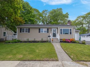 145 Brandon Ave, Stratford, CT 06614