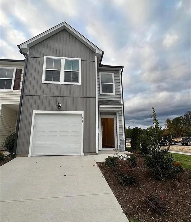 1st image of 872 Falls Grove Trl