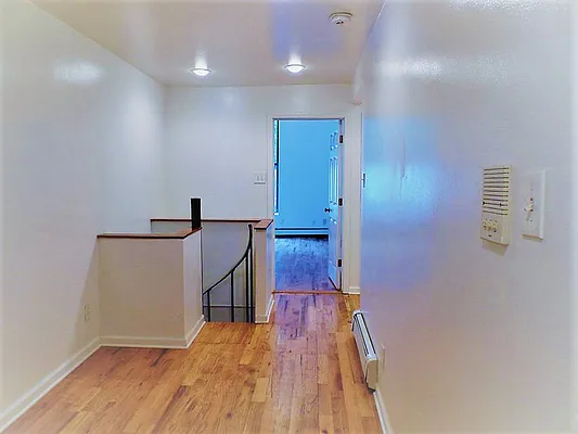 Rented by EXR | media 8