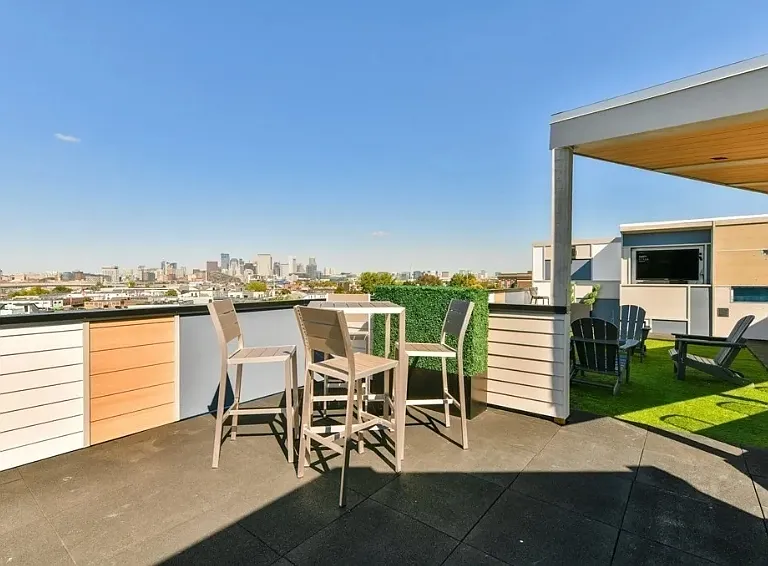 400 Dorchester St #303 — Photo 1