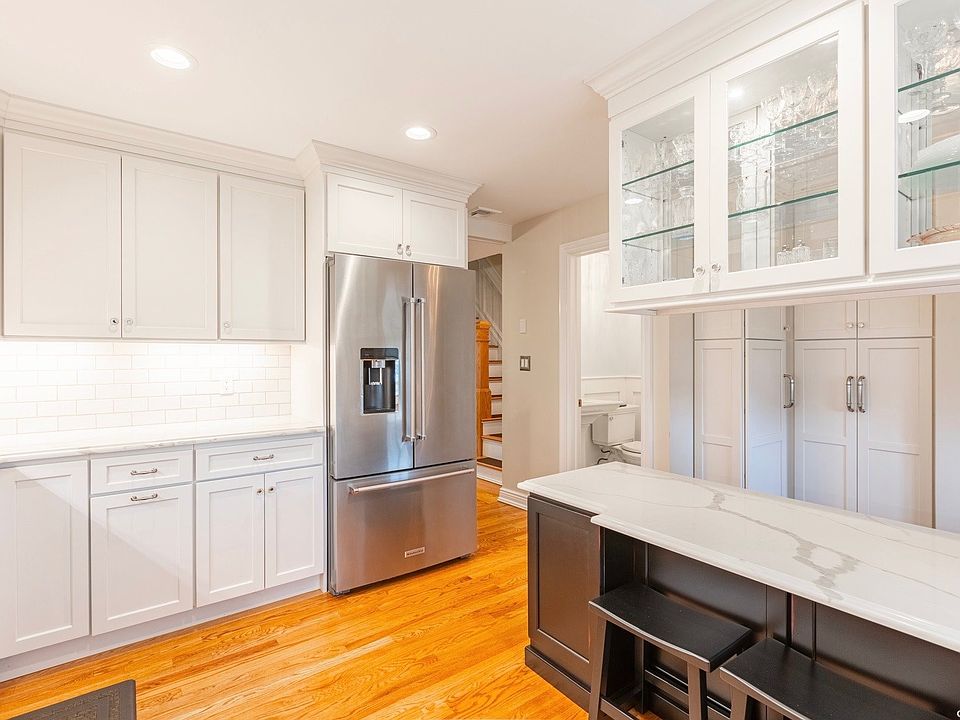 Snug Harbor 137 Harbor Rd S Amityville NY Zillow