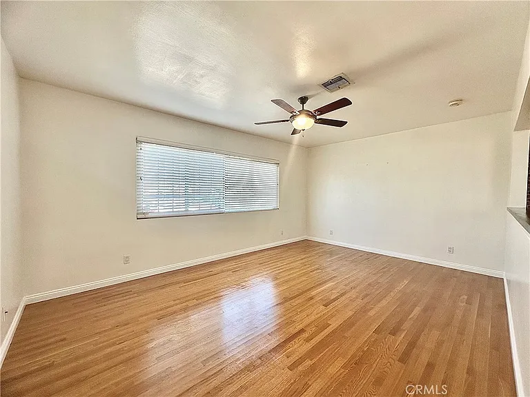 1527 Lancewood Ave — Photo 2