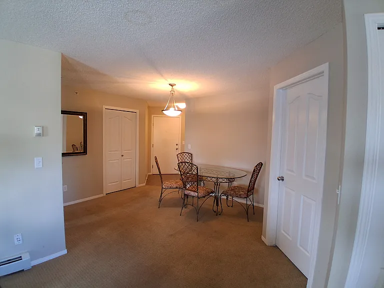 60 Panatella St NW — Photo 2