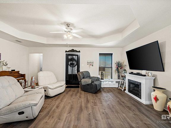 4th image of 17100 Cold Mill Loop