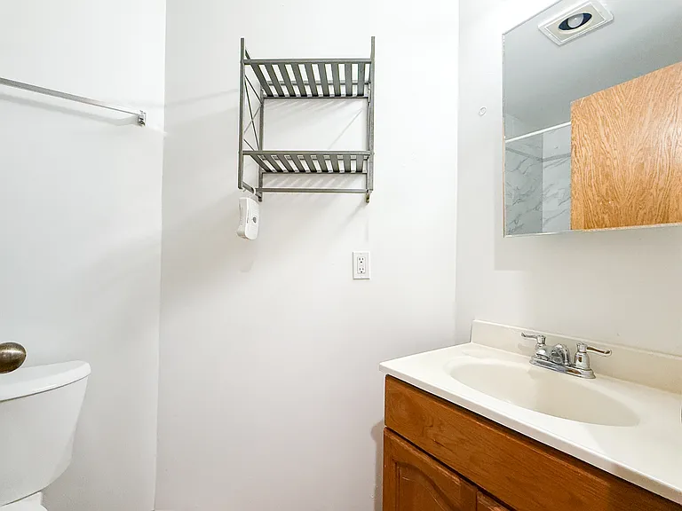 3824 Fremont Lane Northunit #3 — Photo 9