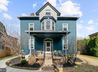 1041 County Line Rd #2, Ardmore, PA 19003