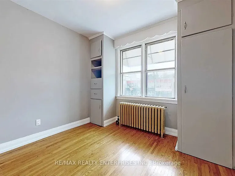 255 Lakeshore Rd E #A — Photo 18
