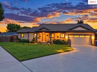 1206 Honeysuckle Ave, Sandpoint, ID 83864