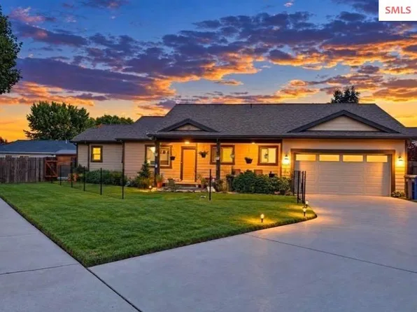 1206 Honeysuckle Ave, Sandpoint, ID 83864