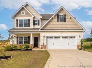 1409 Amen Ct, Hope Mills, NC 28348