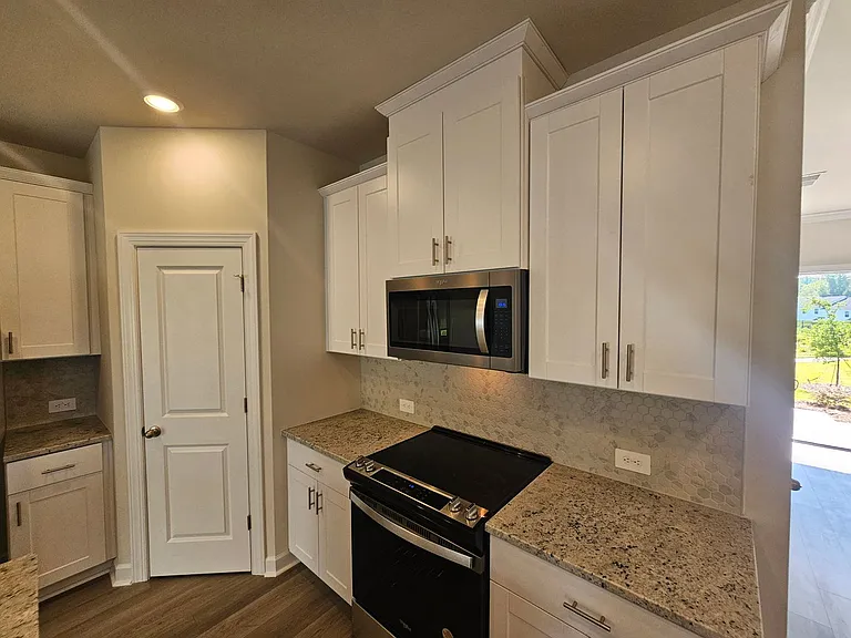 1203 Falling Acorn Ln — Photo 8