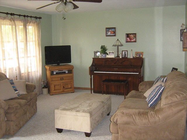 1st image of 1308 Gladys Dr