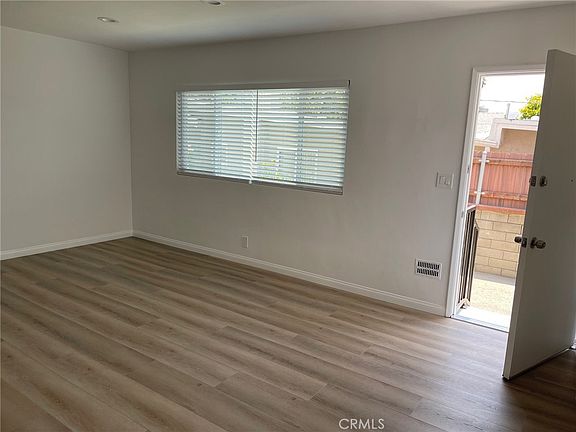 2nd image of 1143 Raymond Ave #2