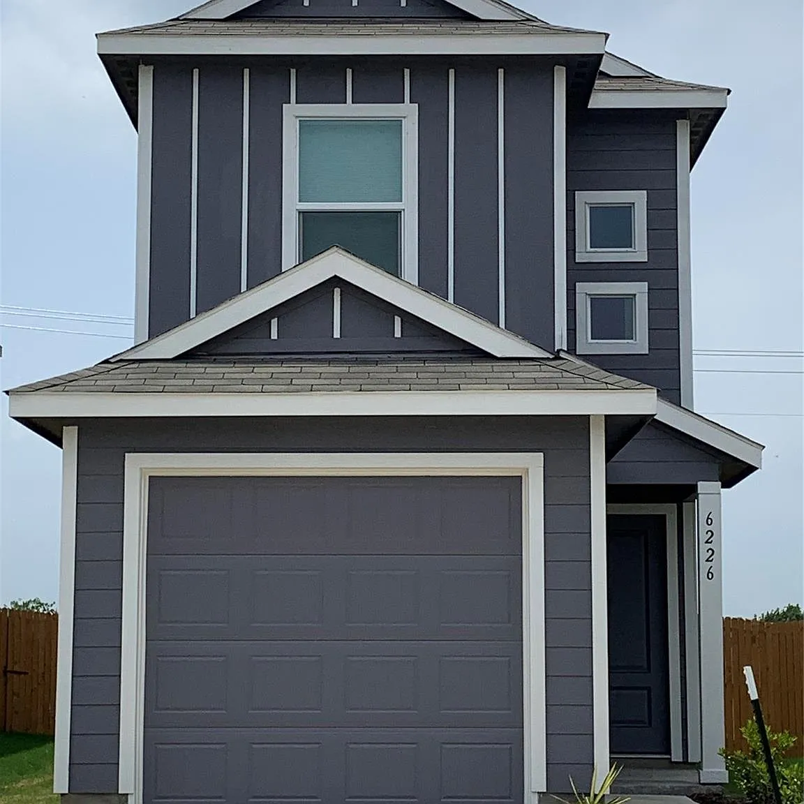 3 bed, 1376 sqft, $1,695 — Photo 1