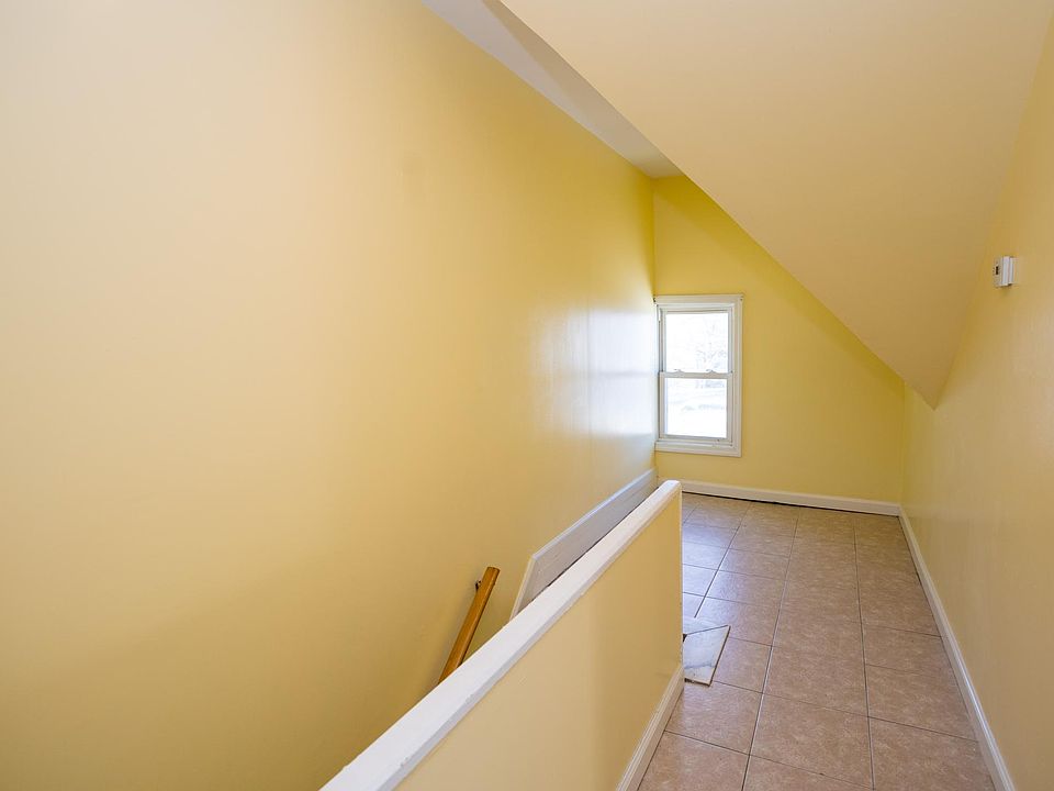 1st image of 161 Park St #2