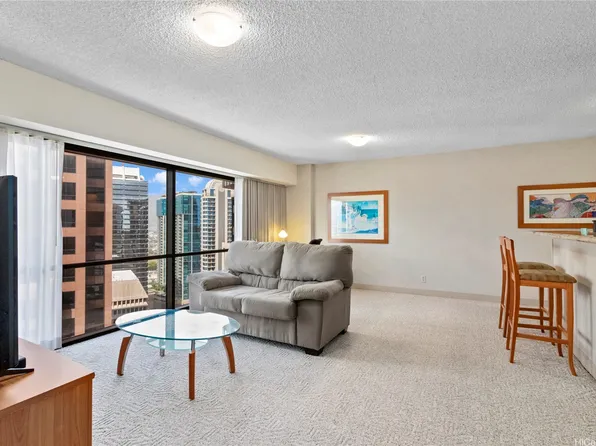 1088 Bishop St APT 3202, Honolulu, HI 96813