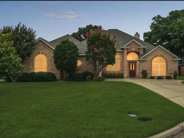 12 Equestrian Ct, Mansfield, TX 76063