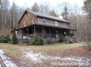 561 Howe Rd, Lake Luzerne, NY 12846