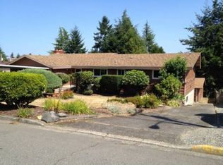 1025 Sunrise Ln, Fircrest, WA 98466