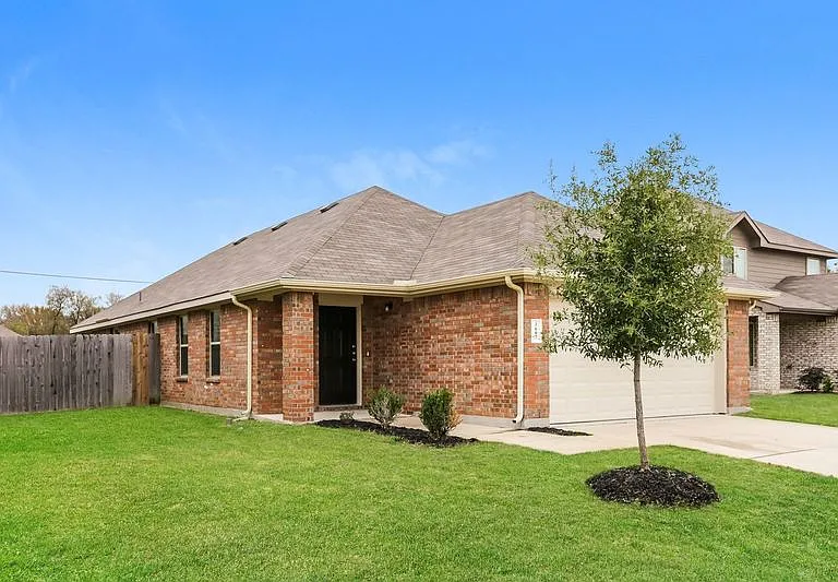 1607 Dove Cir — Photo 3