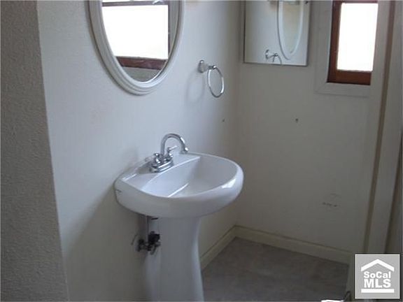 5th image of 854 S Del Cerro Dr