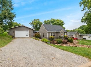 908 Townsend St, Glenwood, IA 51534