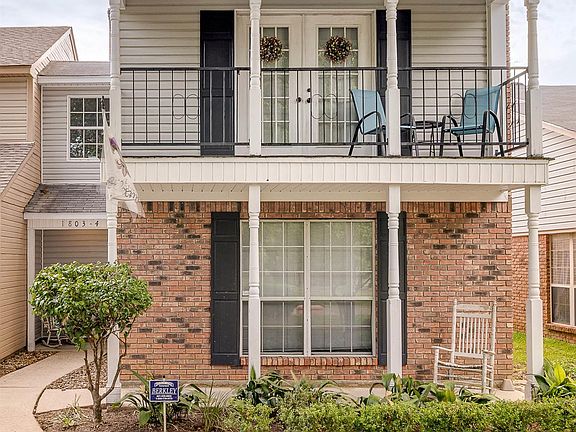 3rd image of 1803 Townhouse Dr Unit 4