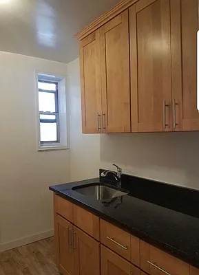 Rented by NYC Realty Brokers LLC | media 5