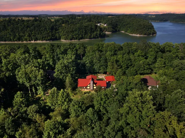 358 Wondering Woods Dr, Somerset, KY 42503