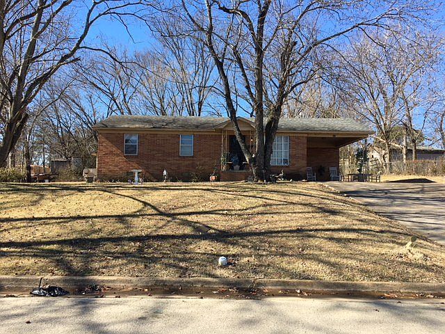 1st image of 521 S McLemore Ave