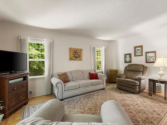 4th image of 5930 Castle Ave