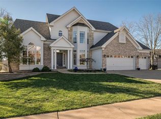 1131 Ridgeway Meadow Dr, Ballwin, MO 63021