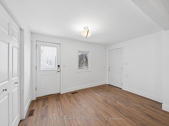 5th image of 27008 Kennedy Rd