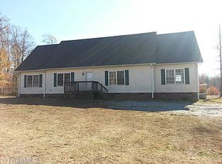 269 Sunset Dr, Lexington, NC 27295