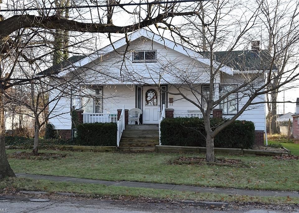 1st image of 18301 Ferncliffe Ave