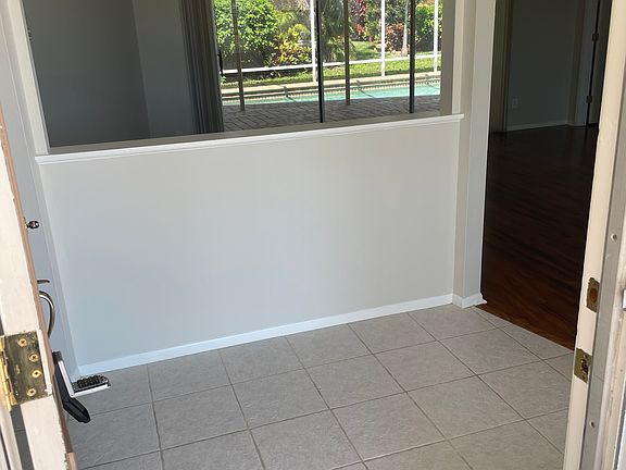 4th image of 75 Windsor Dr