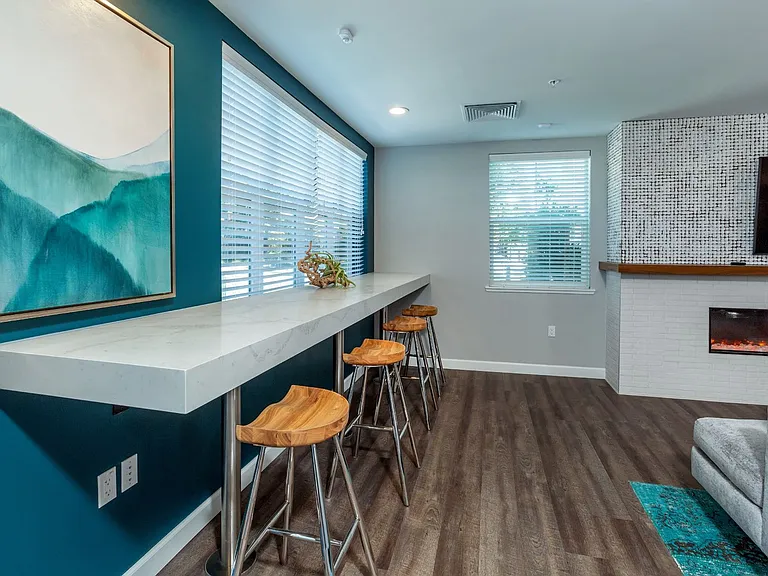 Marina Crossing Apartments — Photo 24