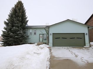 1406 N Heights Dr, Sheridan, WY 82801