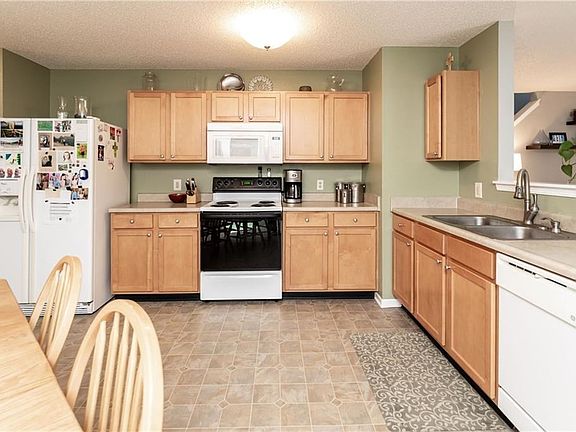 Big Eat in Kitchen