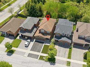 182 Mowat Cres, Halton Hills, ON L7G6A4