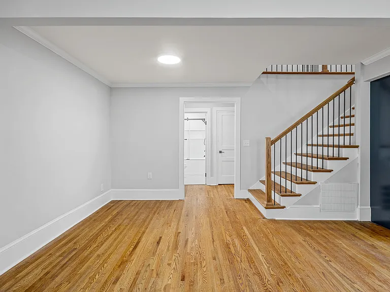 8 Amherst Ave #A — Photo 10