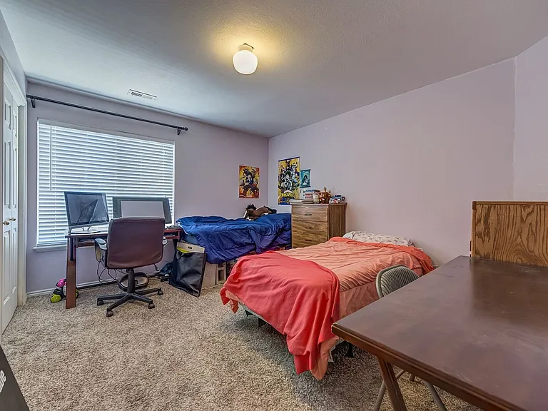659 N 700 E #7 — Photo 12