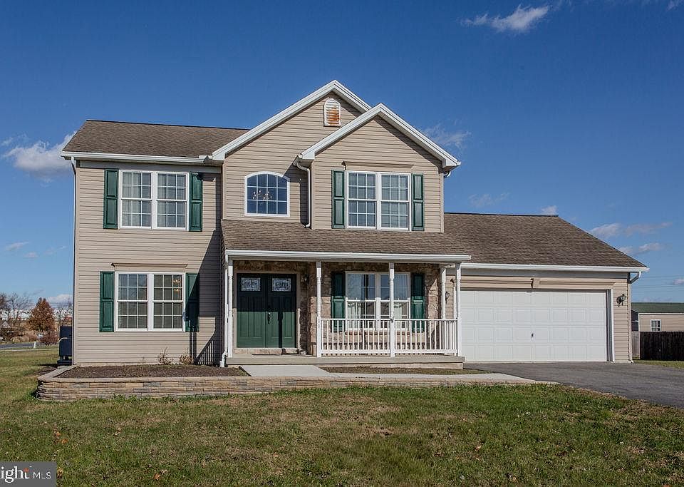 1st image of 11 Irvin Dr