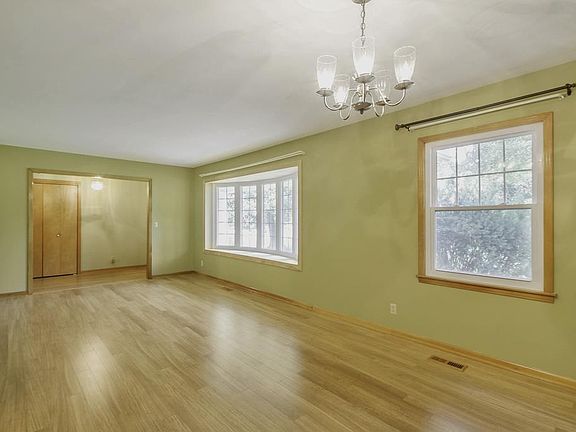 3rd image of 715 Lolita Dr