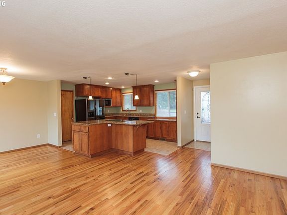 2nd image of 11405 S South End Ct